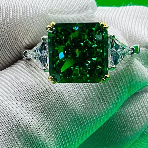 Green Emerald Lab Created Hybrid Diamond Ring - Engagement Ring - Cocktail Ring - Picture 2 of 5